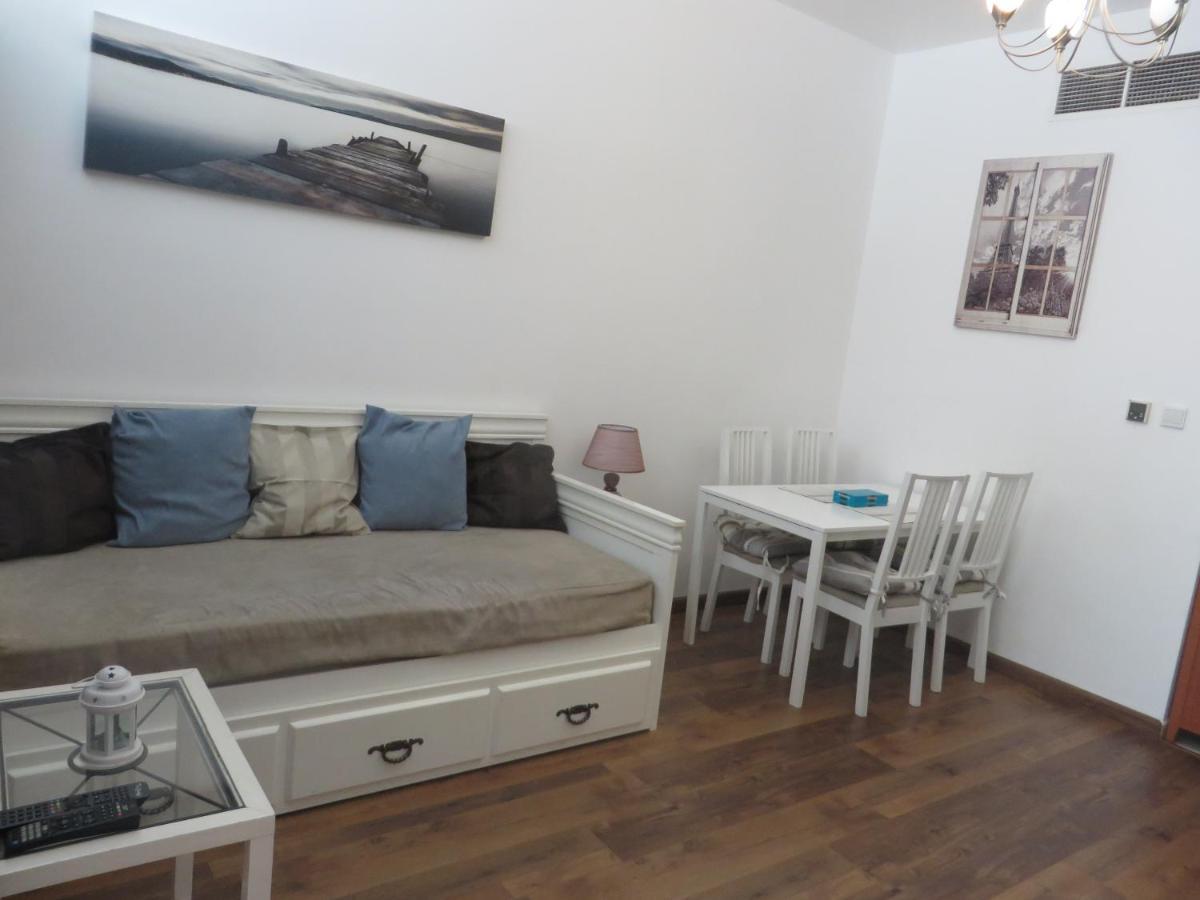 Studio Apartment - Skycourts Dubai Esterno foto